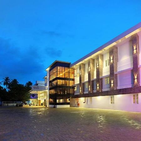 Hotel Apsara Shoranur Exteriér fotografie