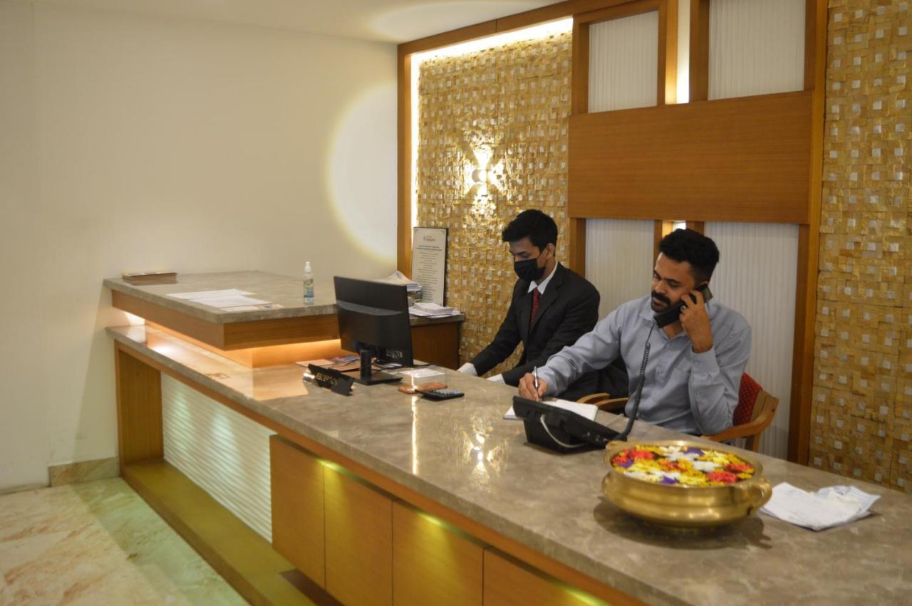Hotel Apsara Shoranur Exteriér fotografie