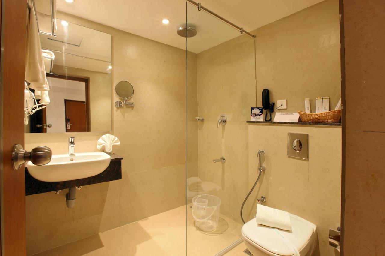 Hotel Apsara Shoranur Exteriér fotografie