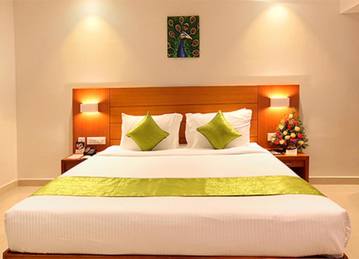 Hotel Apsara Shoranur Exteriér fotografie