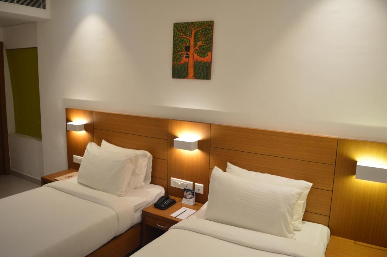 Hotel Apsara Shoranur Exteriér fotografie